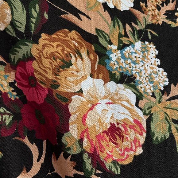 LINDY BOP Audrey Knock-off Black Floral Swing Dress - Picture 7 of 7